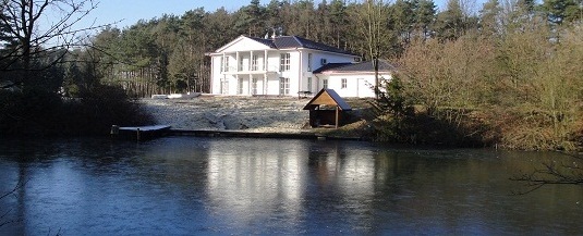 Schloß Holte-Stukenbrock Am Landerbach - Wohnhaus am See - VERGRÖSSERN